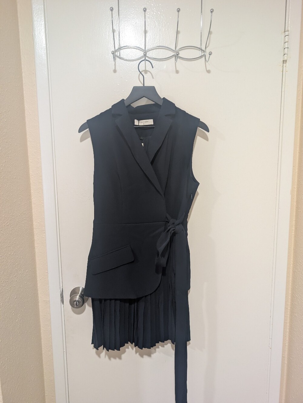 Commense NWT Navy Belted Pleated Sleeveless Blazer Dress - Picture 3 of 13